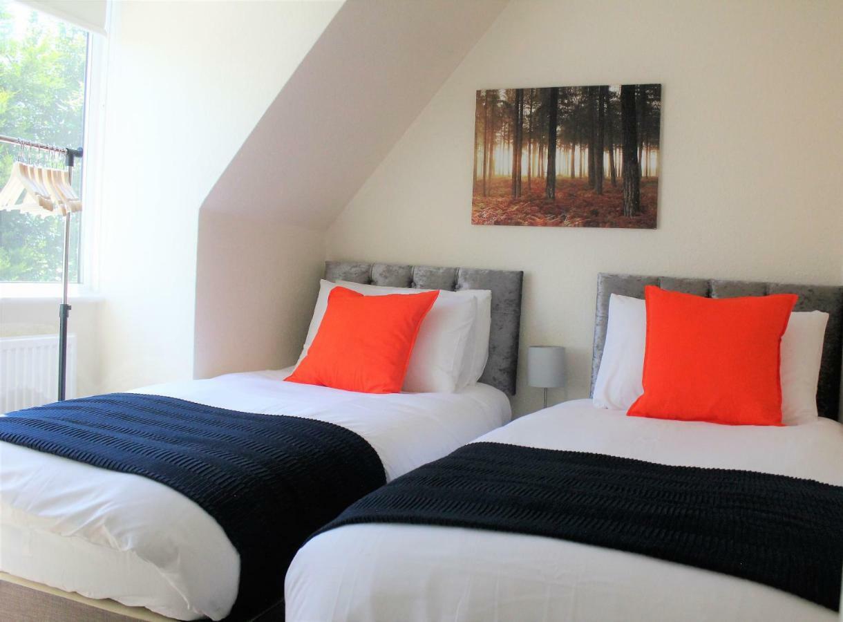 Golf Club House Free Multi Space Parking Apartment Bath