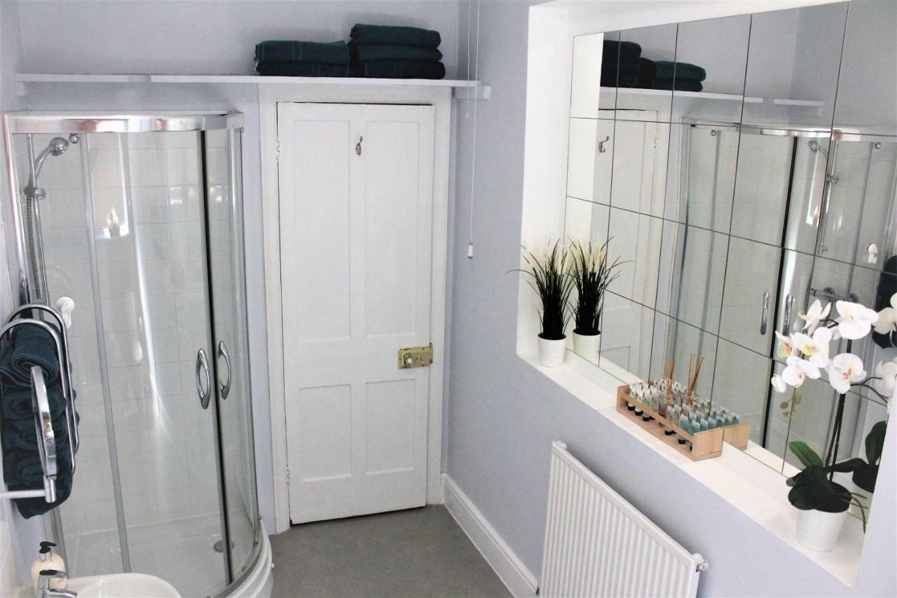 Apartment Golf Club House Free Multi Space Parking *