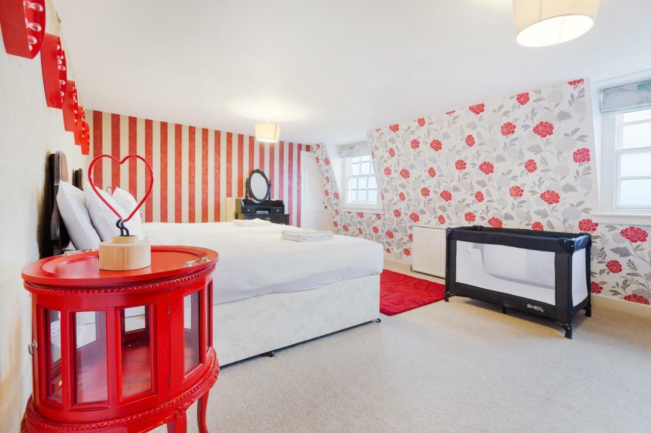 The Wonderland Townhouse - Alice In Wonderland 7bdr