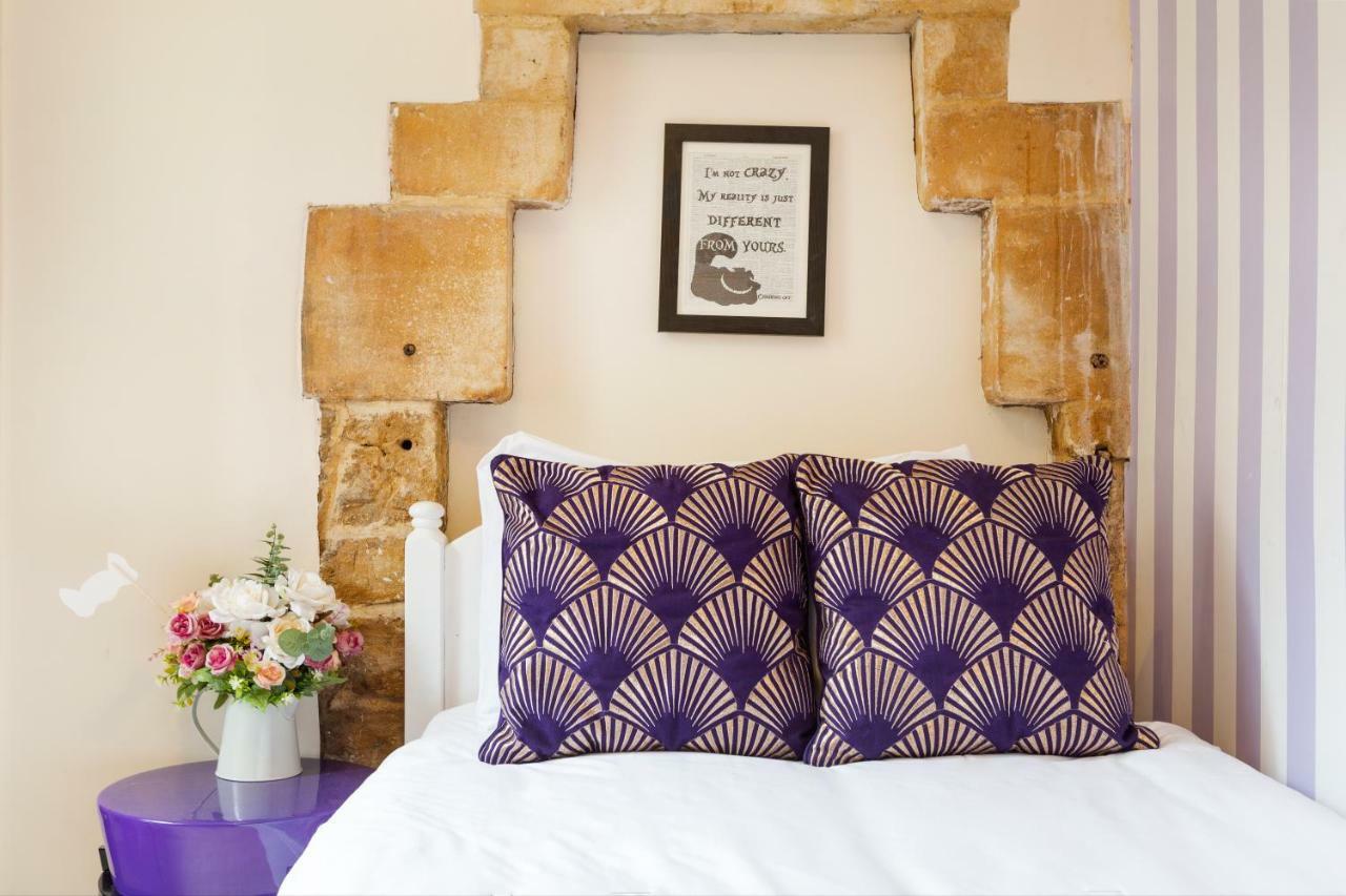 The Wonderland Townhouse - Alice In Wonderland 7bdr Holiday home