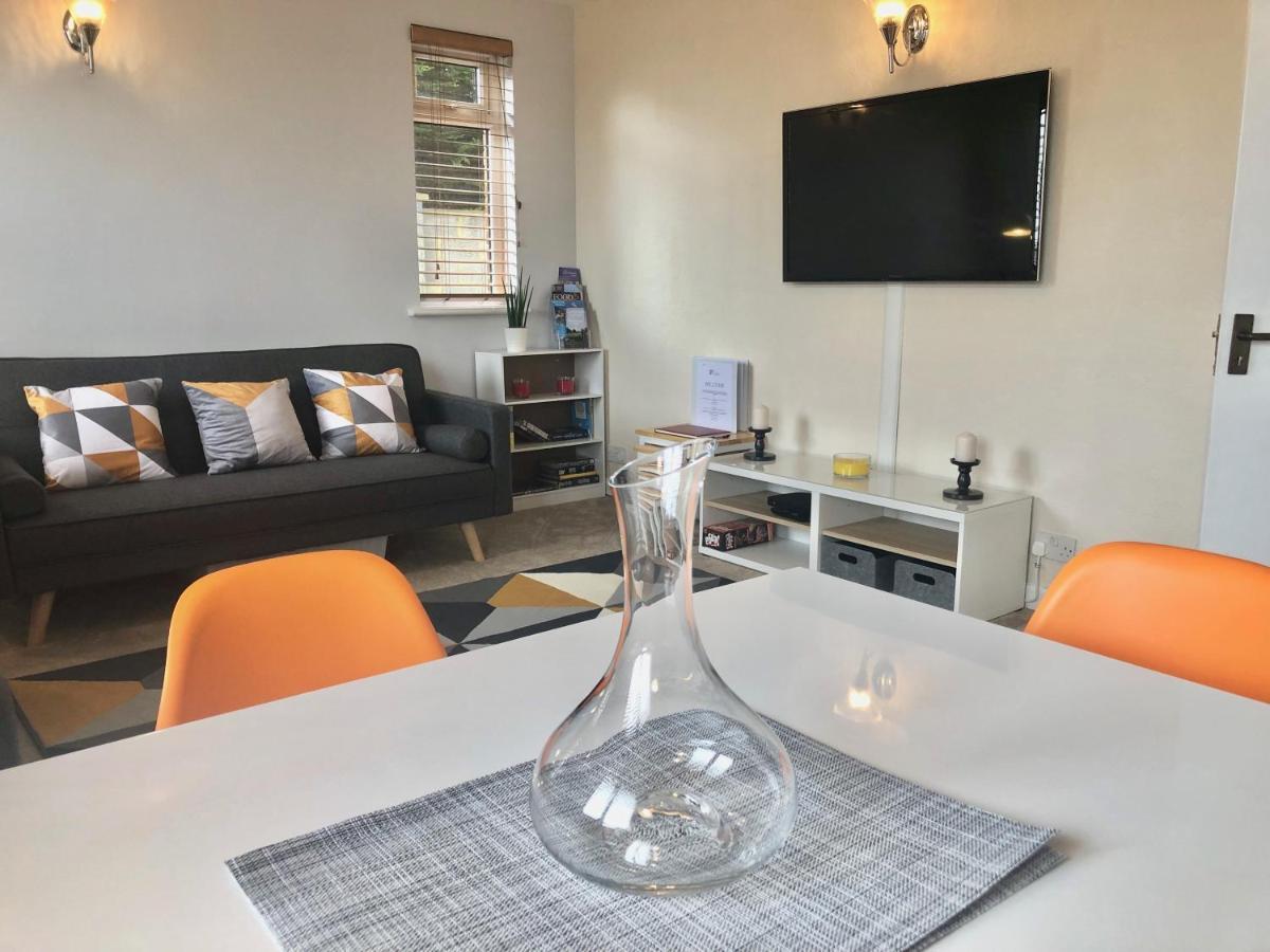 Golf Club House Free Multi Space Parking Apartment